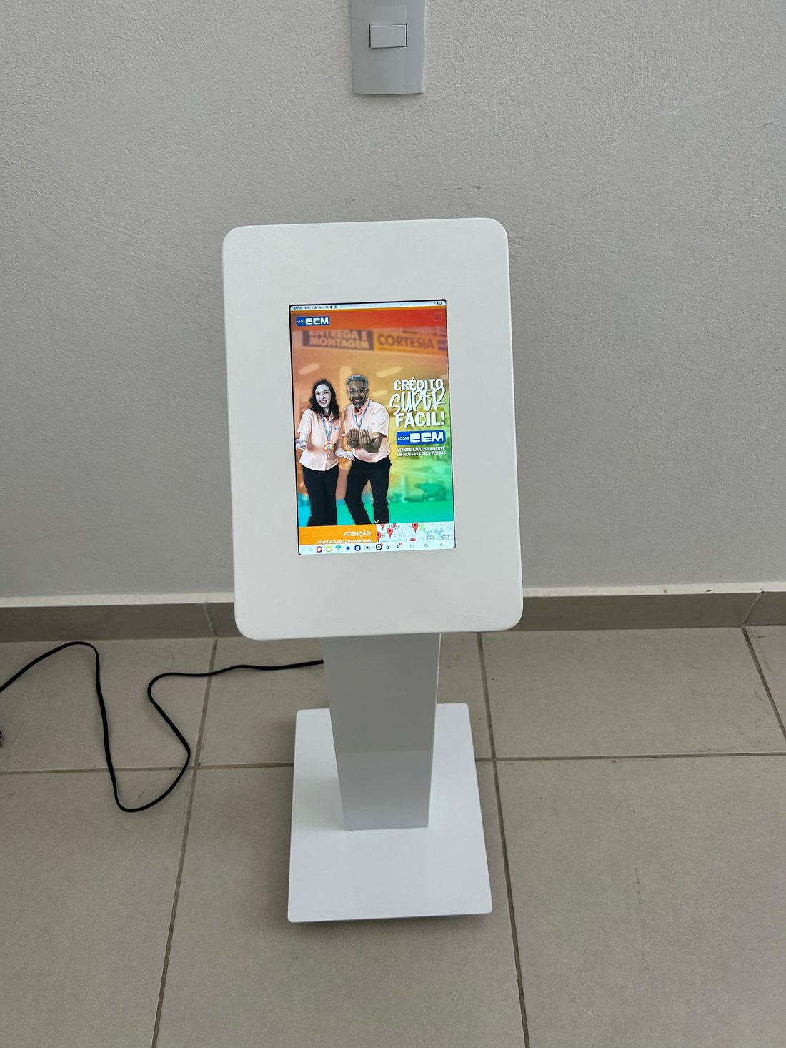 Porta tablet Lojas CEM